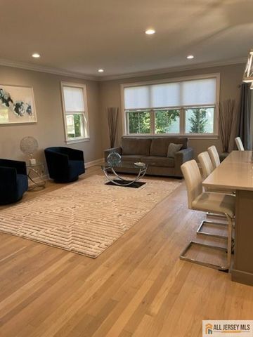 29 Halsey Street, Metuchen, NJ 08840