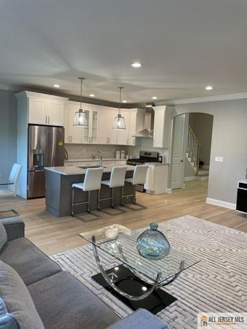 29 Halsey Street, Metuchen, NJ 08840