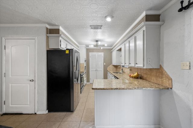 400 Fairmont Avenue, Corsicana, TX 75110