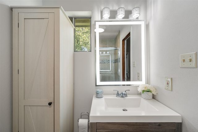 400 Fairmont Avenue, Corsicana, TX 75110