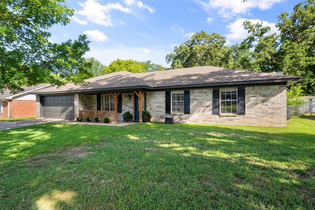 400 Fairmont Avenue, Corsicana, TX 75110
