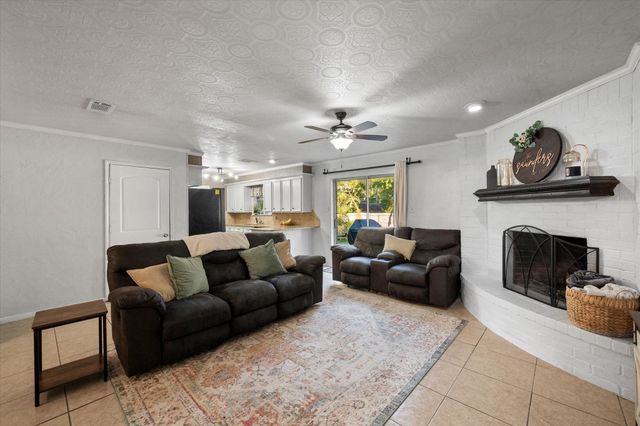 400 Fairmont Avenue, Corsicana, TX 75110