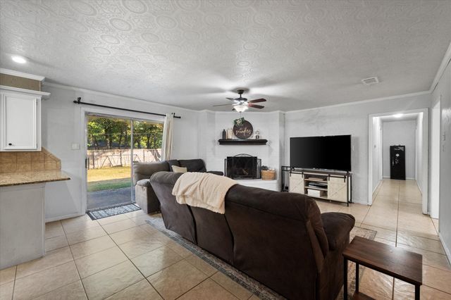 400 Fairmont Avenue, Corsicana, TX 75110