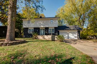 4261 South Meadowlark Drive, Springfield, MO 65810