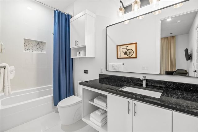 1137 NE Monroe Street, Bentonville, AR 72712