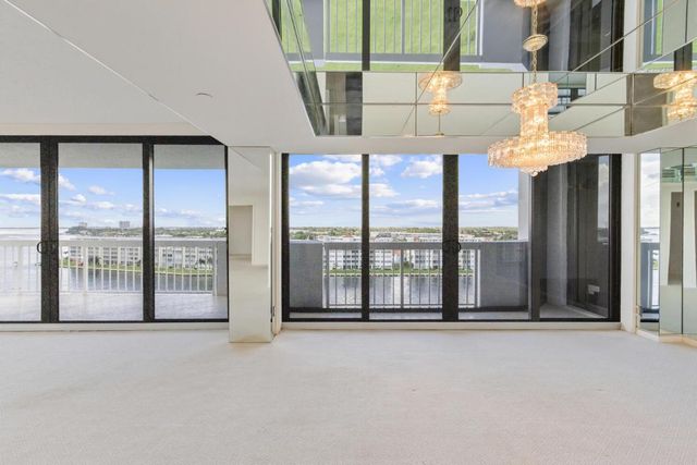 123 Lakeshore Drive 943, North Palm Beach, FL 33408