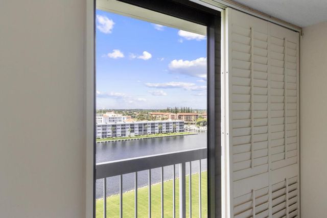 123 Lakeshore Drive 943, North Palm Beach, FL 33408