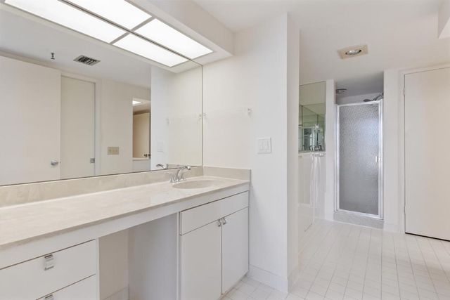 123 Lakeshore Drive 943, North Palm Beach, FL 33408