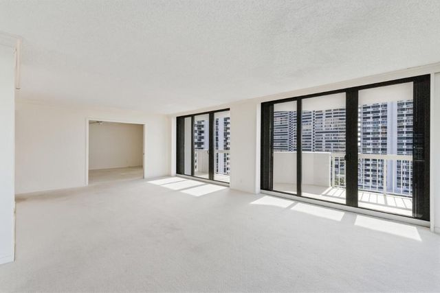 123 Lakeshore Drive 943, North Palm Beach, FL 33408