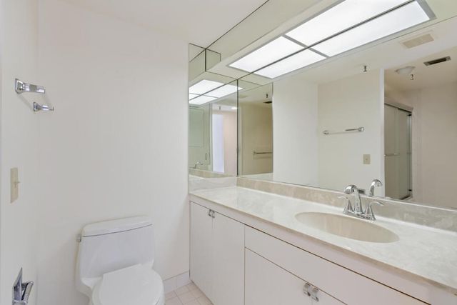 123 Lakeshore Drive 943, North Palm Beach, FL 33408