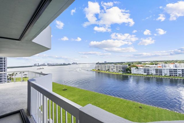 123 Lakeshore Drive 943, North Palm Beach, FL 33408