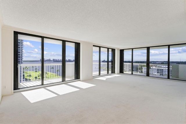 123 Lakeshore Drive 943, North Palm Beach, FL 33408