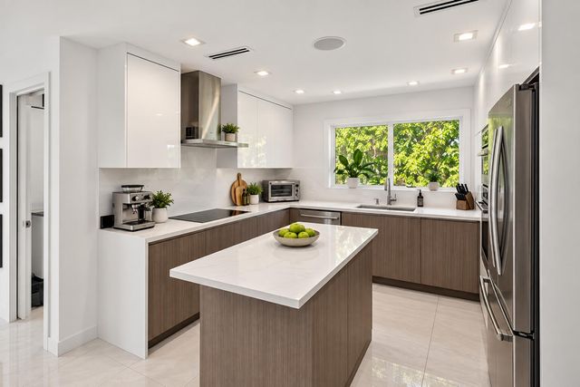 1920 SW 32ND Place, Miami, FL 33145