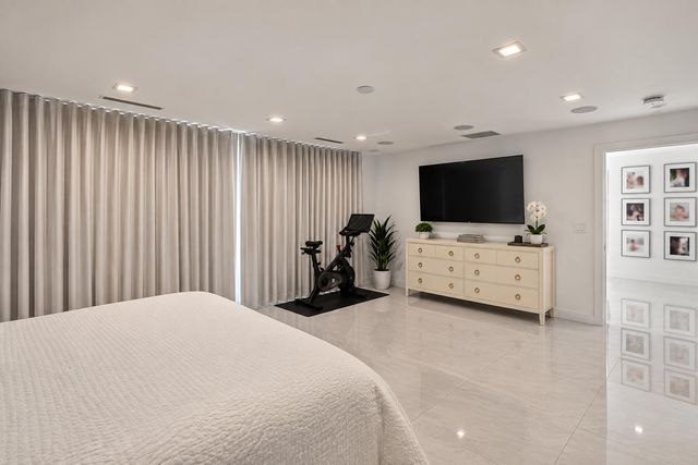 1920 SW 32ND Place, Miami, FL 33145