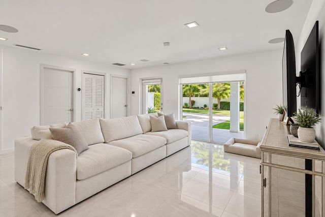 1920 SW 32ND Place, Miami, FL 33145
