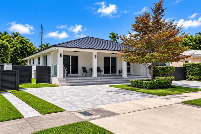 1920 SW 32ND Place, Miami, FL 33145
