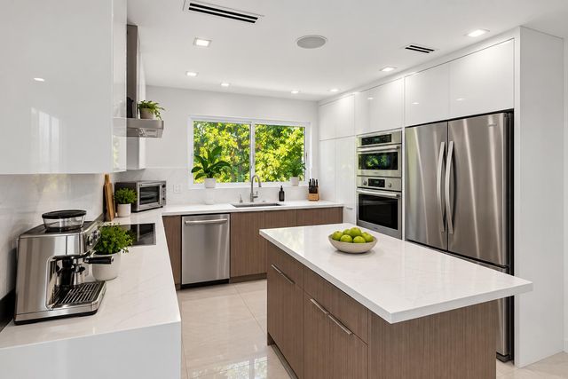 1920 SW 32ND Place, Miami, FL 33145