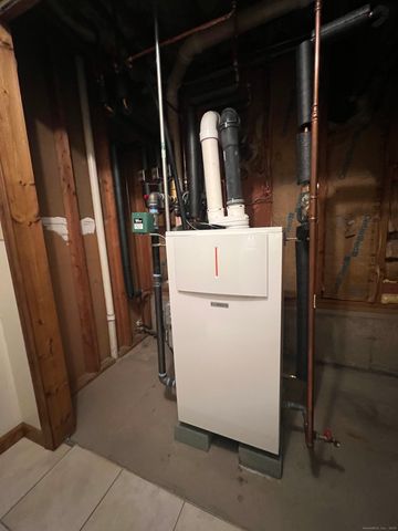 609 Ives Row, Cheshire, CT 06410