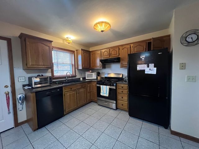 609 Ives Row, Cheshire, CT 06410