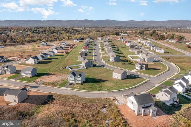 6 FAMILY DR, Carlisle, PA 17013