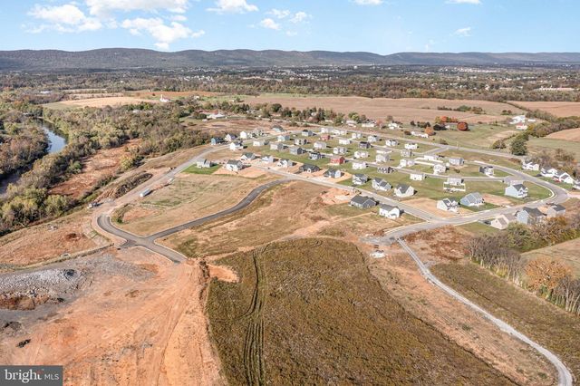 6 FAMILY DR, Carlisle, PA 17013