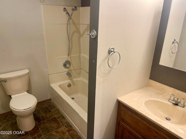 12228 Lauren Lane, Neosho, MO 64850