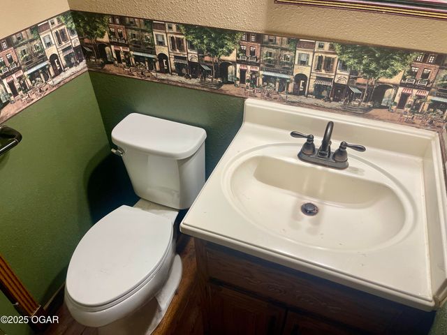 12228 Lauren Lane, Neosho, MO 64850