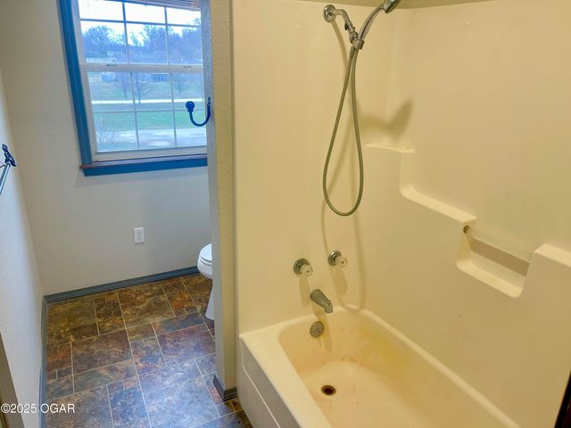 12228 Lauren Lane, Neosho, MO 64850