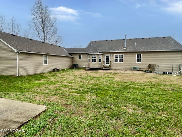12228 Lauren Lane, Neosho, MO 64850