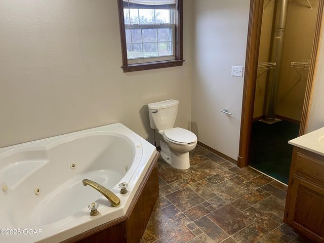 12228 Lauren Lane, Neosho, MO 64850