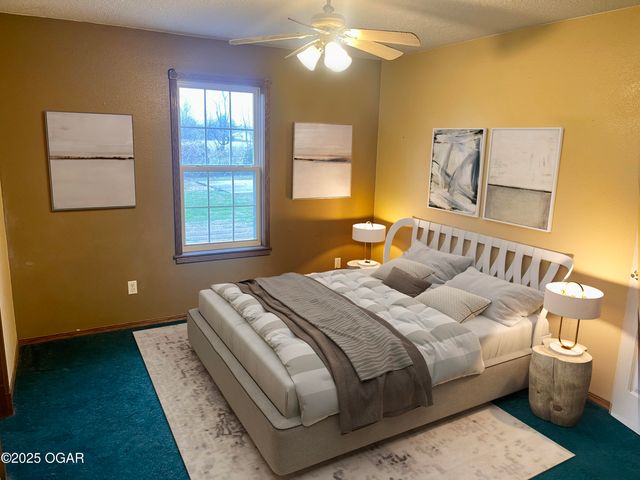 12228 Lauren Lane, Neosho, MO 64850