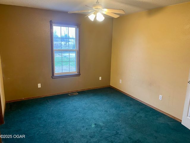 12228 Lauren Lane, Neosho, MO 64850