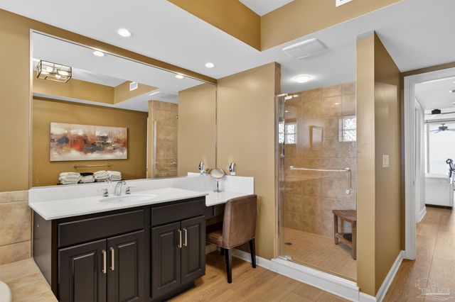 10099 Nelle Ave 1005, Pensacola, FL 32507