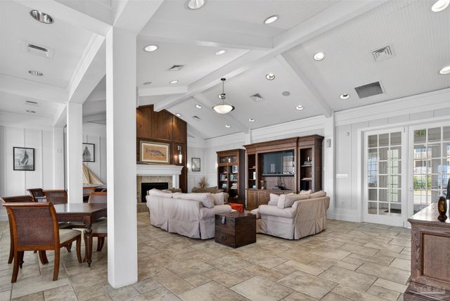 10099 Nelle Ave 1005, Pensacola, FL 32507