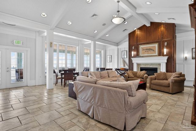 10099 Nelle Ave 1005, Pensacola, FL 32507