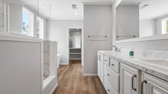 120 Clover Lane, Defuniak Springs, FL 32433