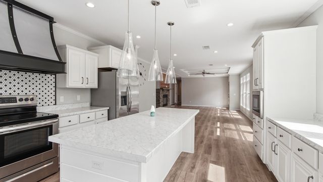 120 Clover Lane, Defuniak Springs, FL 32433