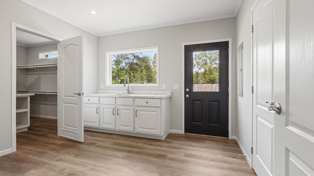 120 Clover Lane, Defuniak Springs, FL 32433