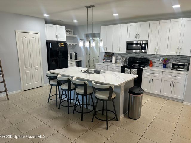 1133 Morgan Circle NE, Palm Bay, FL 32905