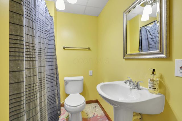 8578 Smokey Hollow Drive, Lewis Center, OH 43035