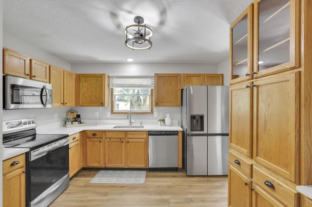 8578 Smokey Hollow Drive, Lewis Center, OH 43035