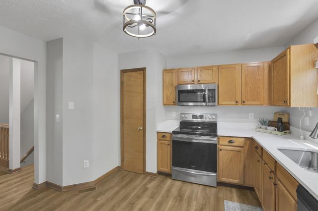 8578 Smokey Hollow Drive, Lewis Center, OH 43035