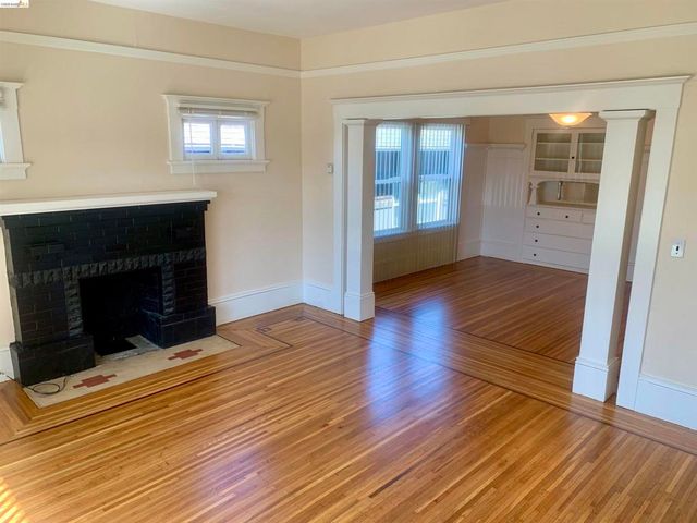 1028 61St St, Oakland, CA 94608