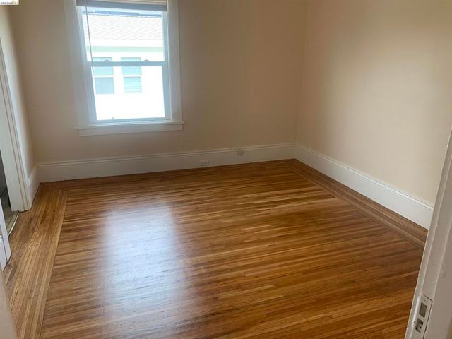 1028 61St St, Oakland, CA 94608