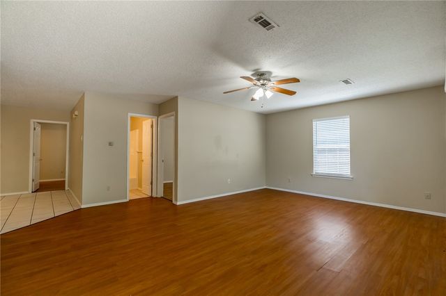 523 S Dockery Lane, Fayetteville, AR 72701