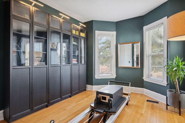 613 Harrison Street NE, Minneapolis, MN 55413