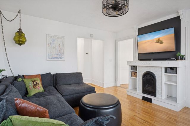 613 Harrison Street NE, Minneapolis, MN 55413