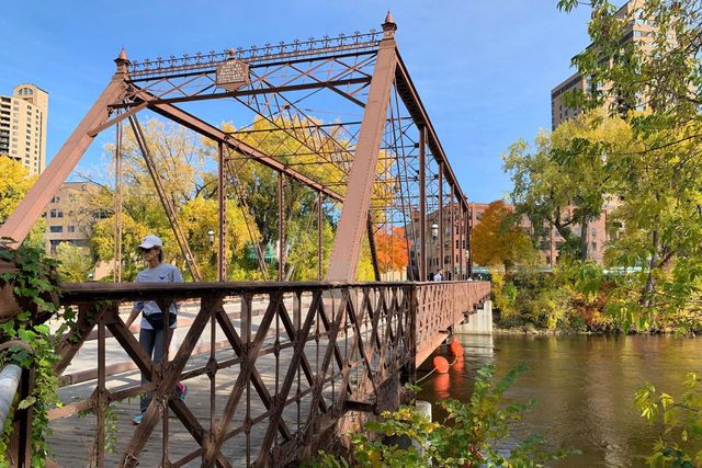 613 Harrison Street NE, Minneapolis, MN 55413