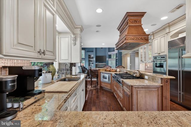 7 CAMEO CT, Cherry Hill, NJ 08003