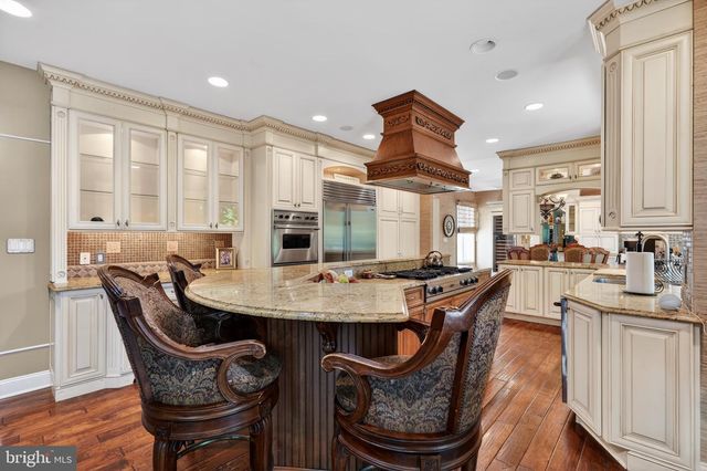7 CAMEO CT, Cherry Hill, NJ 08003